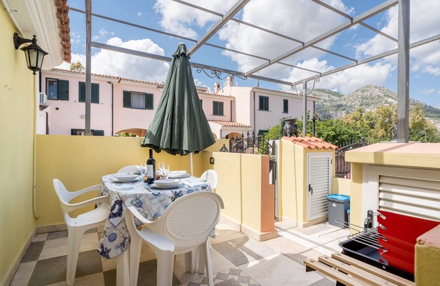 Apartment 'Cala Mariolu' with Mountain View, Private Terrace and Wi-Fi
