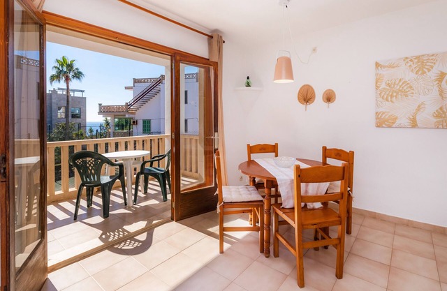 Apartment 'Can Salas 1 Dormitorio 102' with Sea View, Wi-Fi and Air Conditioning