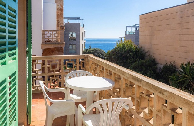 Apartment 'Can Salas 2 Dormitorios A' with Sea View, Wi-Fi and Air Conditioning