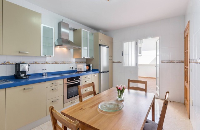 Apartment 'Carolina De Luxe' with Shared Terrace, Balcony and Wi-Fi
