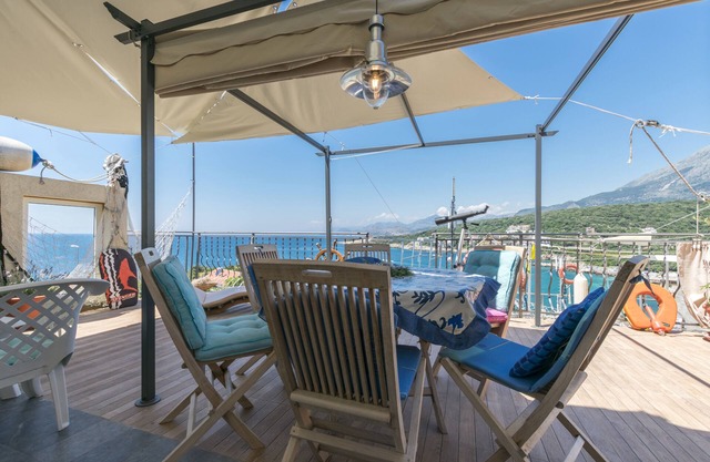 Apartment Carpe Diem with the best sea view and private Jacuzzi, Utjeha