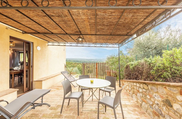 Apartment 'Casina L'Ulivo' with Shared Pool, Private Terrace and Wi-Fi