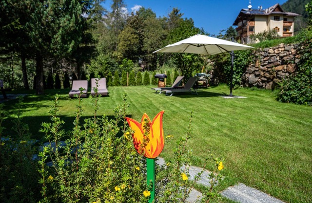 Apartment 'Casa Ai Laresi 2' with Private Garden and Wi-Fi