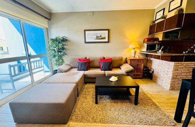 Apartment 'Casa Azul' with Private Terrace, Private Garden and Wi-Fi