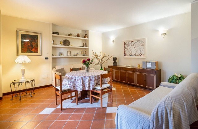 Apartment 'Casa Cenate Due' with Private Terrace, Wi-Fi and Air Conditioning