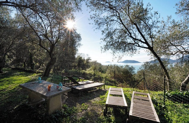 Apartment 'Casa Conte Picedi Appartamento Luna' with Sea View