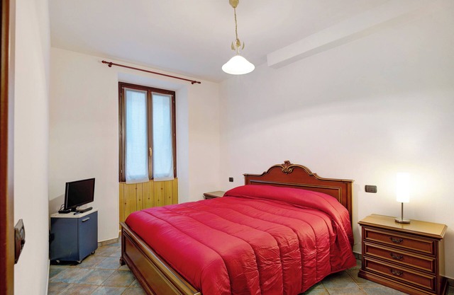 Apartment 'Casa Giola Omegna' with Balcony and Wi-Fi