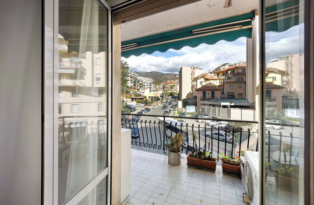 Apartment "Casa Giovanna" with Private Terrace, Private Balcony & Wi-Fi