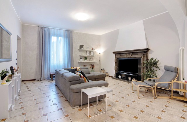 Apartment "Casa Glicine" with Lake View, Private Terrace & Wi-Fi