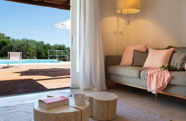 Apartment 'Casa Il Gelsomino San Pantaleo' with Shared Pool, Wi-Fi and Air Conditioning