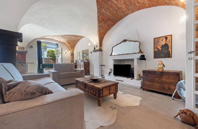 Apartment 'Casa Ipogea Elegant' with Private Garden and Wi-Fi