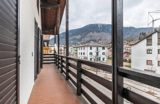 Apartment 'Casa Ravanelli 2' with Mountain View and Balcony