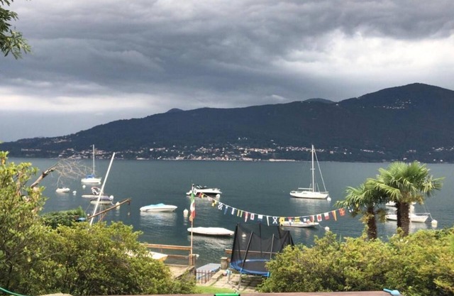 Apartment "Casa Chia Lago Maggiore" close to the Lake with Playground & Wi-Fi