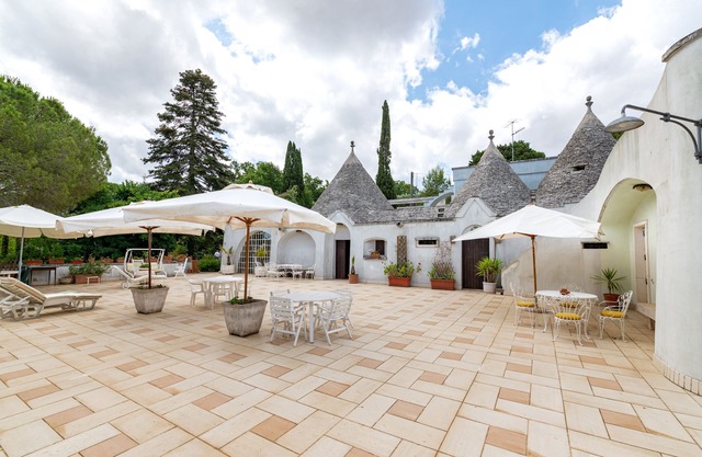 Apartment 'Casa Delle Zagare, Borgo Del Mirto' with Shared Terrace, Private Garden and Wi-Fi