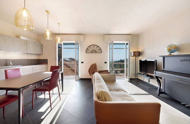 Apartment 'Casa Mario' with Balcony and Wi-Fi