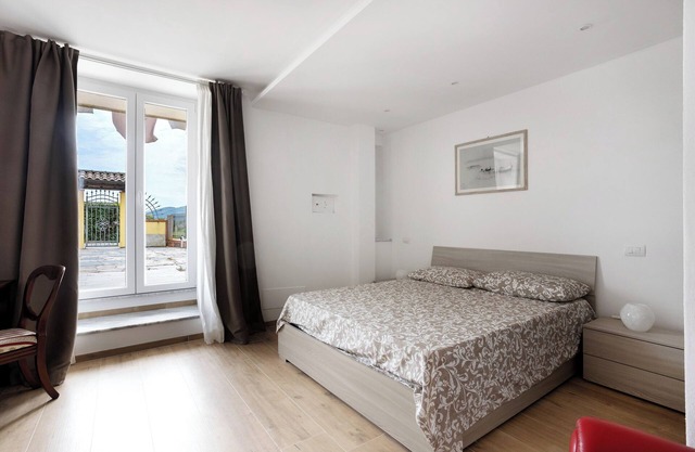 Apartment 'Casa Marisa' with Private Garden, Wi-Fi and Air Conditioning
