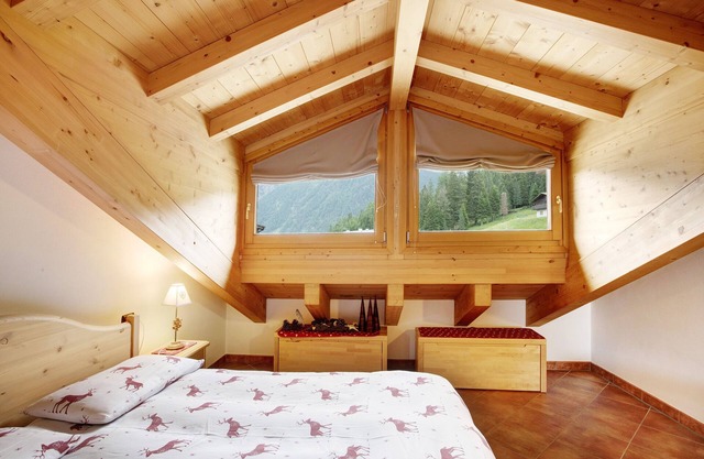 Apartment 'Casa Michela Mansarda' with Mountain View, Shared Terrace and Wi-Fi