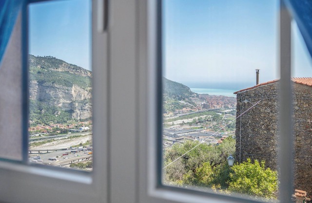 Apartment 'Casa Ofelia' with Sea View, Wi-Fi and Air Conditioning