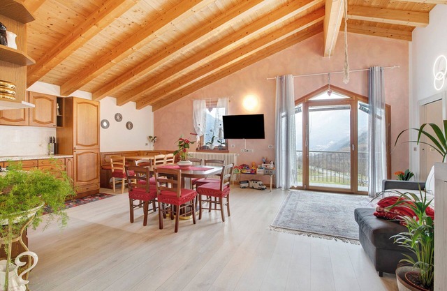 Apartment 'Casa Sergio' with Mountain View, Private Garden and Balcony
