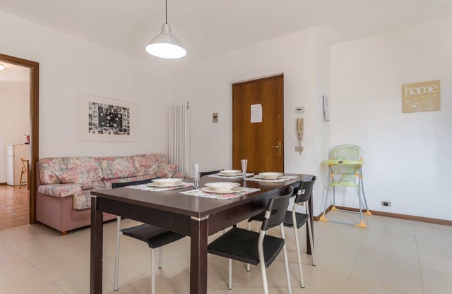 Apartment 'Casa Vacanze Elma' with Shared Garden and Balcony