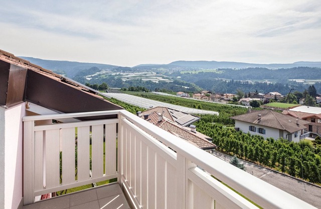 Apartment 'Casa vacanze Rosa 8 con mansarda' with Mountain View, Balcony and Wi-Fi