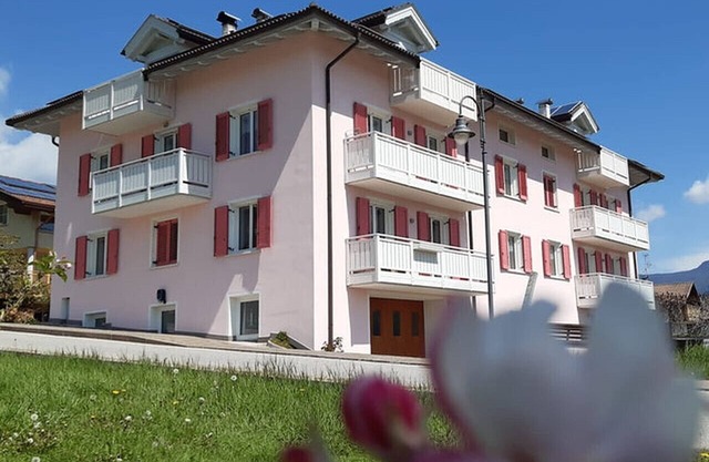 Apartment 'Casa vacanze Rosa 9' with Mountain View, Balcony and Wi-Fi