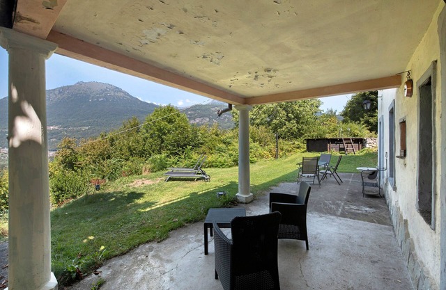 Apartment 'Casale La Selva Cottege Piccolo' with Mountain View, Shared Pool and Wi-Fi