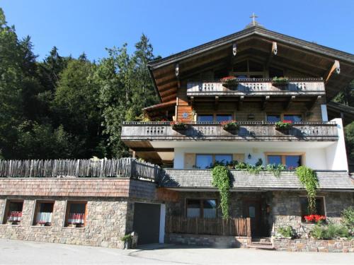 Apartment Chalet Astholz by Interhome