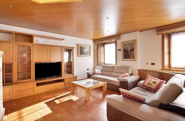 Apartment "Chalet Gaste Big Family" with Mountain View and Wi-Fi