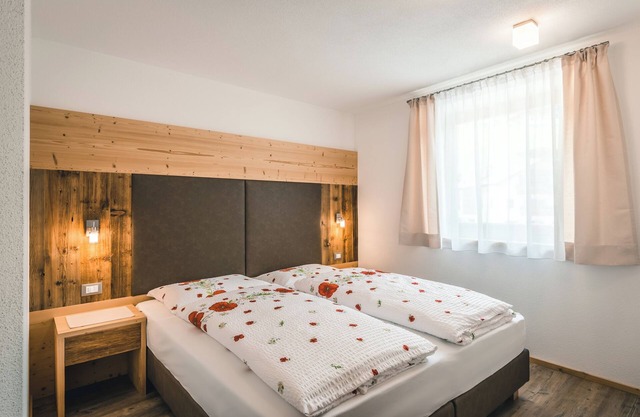 Apartment "Chalet La Flüta Primula" with Mountain View, Balcony and Wi-Fi