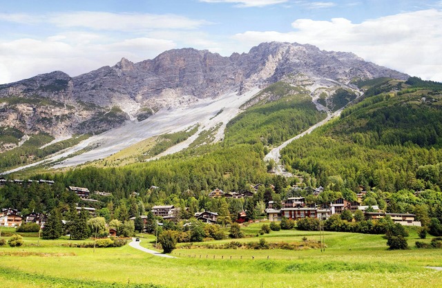 Apartment 'Chalet Terme Di Bormio' with Mountain View, Private Terrace and Wi-Fi