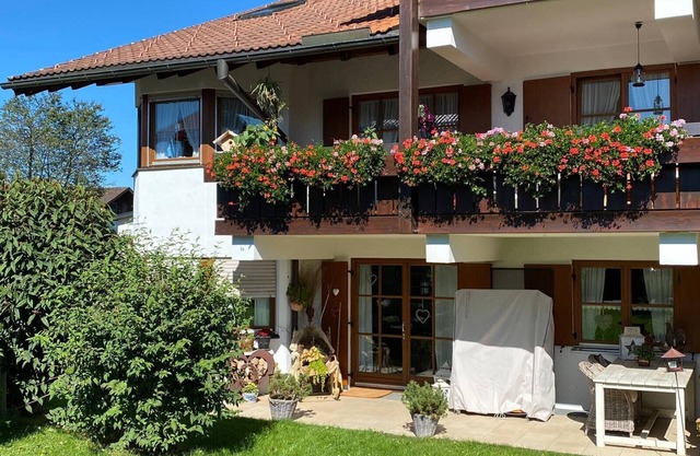 Apartment 'Chaletwohnung Alpenglück' with Private Terrace, Private Garden and Wi-Fi