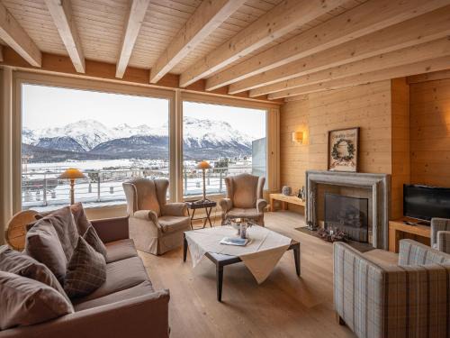 Apartment Chesa Crusch 7 by Interhome