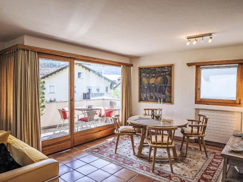 Apartment Chesa Trais Dschembers by Interhome