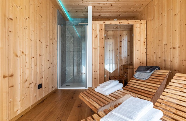 Apartment "Ciasa Fatati" with Mountain View, Sauna & Wi-Fi