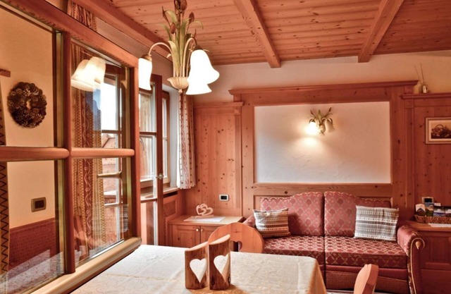 Apartment "Ciasa Mirio Pars" with Mountain View, Wi-Fi & Balcony