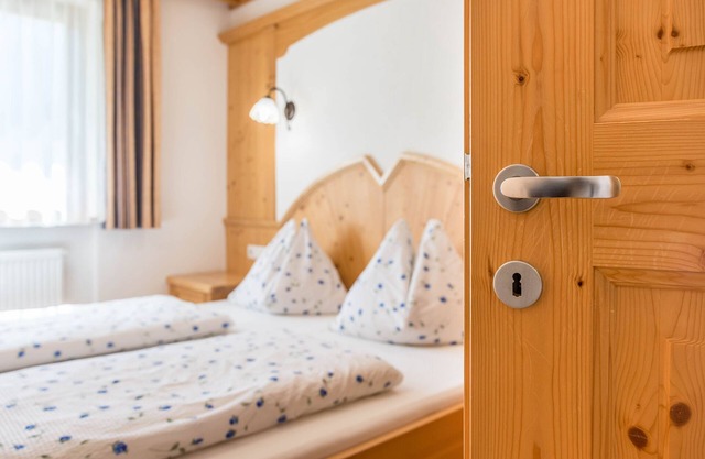Apartment Ciasa Raut App Sosi with Mountain View, Garden & Wi-Fi