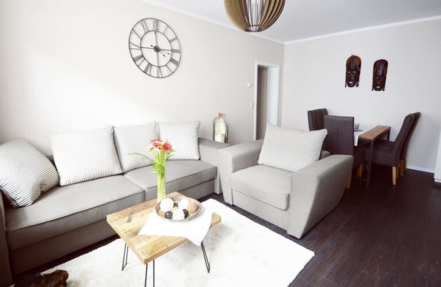 Apartment "City-Apartments Fewo Kapstadt" with Pool, Garden & Wi-Fi