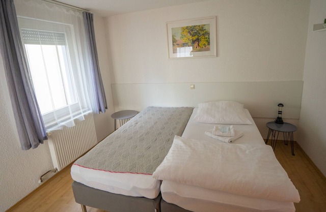 Apartment-Classic-Ensuite with Bath-City view
