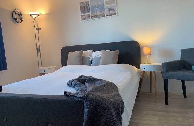 Apartment close to the city center & with a view of the countryside, incl. bike room