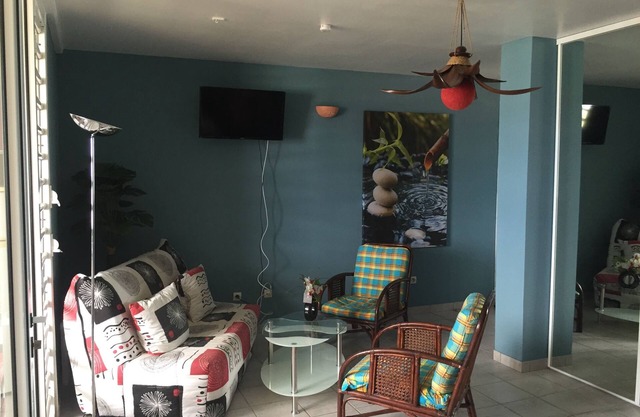 Apartment close to the most beautiful beaches, superb views of the marina.