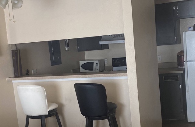 Apartment close to Walmart, Music City Mall,act