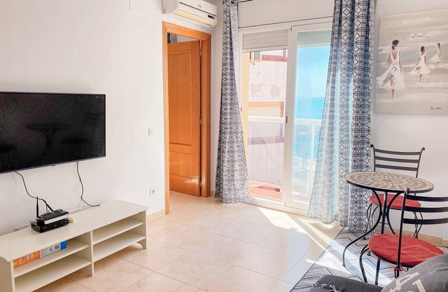 Apartment 'Constance' with Sea View, Wi-Fi and Air Conditioning