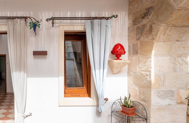 Apartment 'Corte Curatolo - Ciuri' with Shared Terrace, Wi-Fi and Air Conditioning