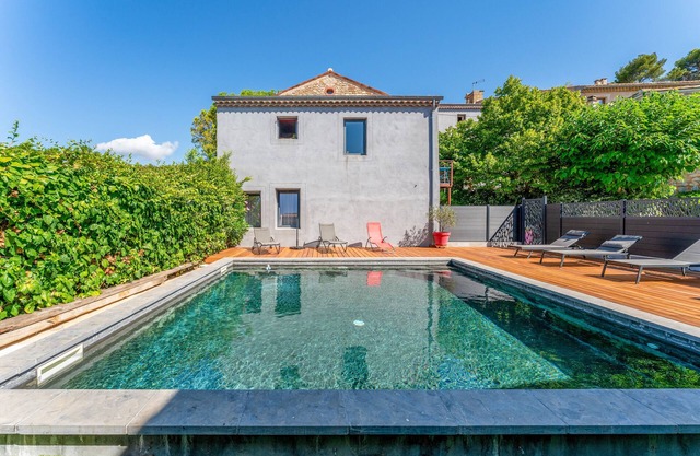Apartment 'Côté Vigne' with Shared Pool, Private Terrace and Wi-Fi