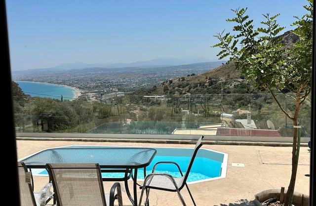 Apartment 'Cretelia House' with Sea View, Wi-Fi and Air Conditioning