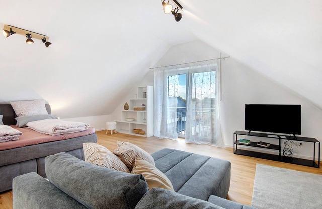 Apartment 'Dachstudio Am Donau Rad Weg' with Mountain View, Balcony and Wi-Fi
