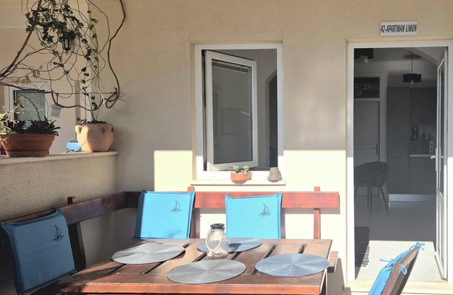 Apartment Damir (53391-A1) - Mali Ston