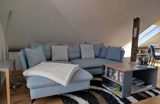 Apartment 'Schöne Ferienwohnung Mit Kostenlos' with Mountain View, Wi-Fi and Air Conditioning