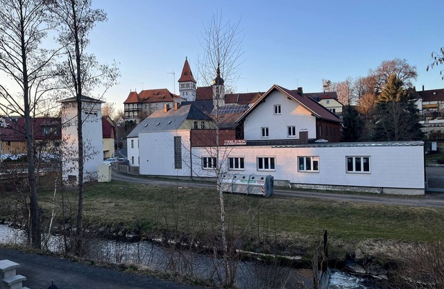 Apartment Schlossblick directly on the stream and bike path